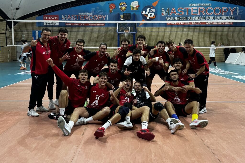 La squadra di Armundia Virtus Roma esulta a fine partita